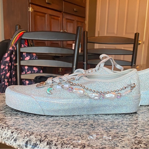 ♥️💖 RARE Vans Limited Ed Holo Beads Baubles Chains WORN ONCE Unisex Shoes - Picture 3 of 17